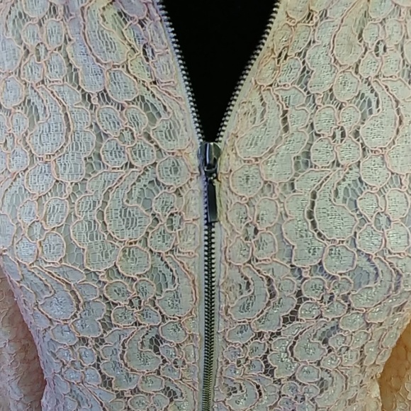 LC Lace Jacket - Picture 4 of 5